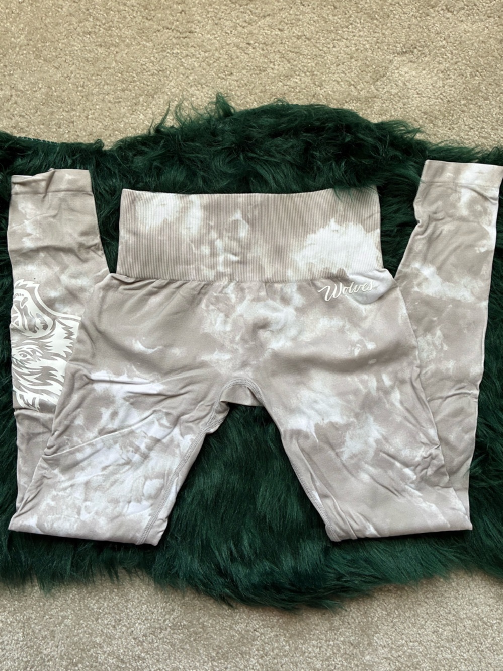 DARC SPORT | She Big Wolf Head "Everson Seamless" Leggings | Ivory
Marble
